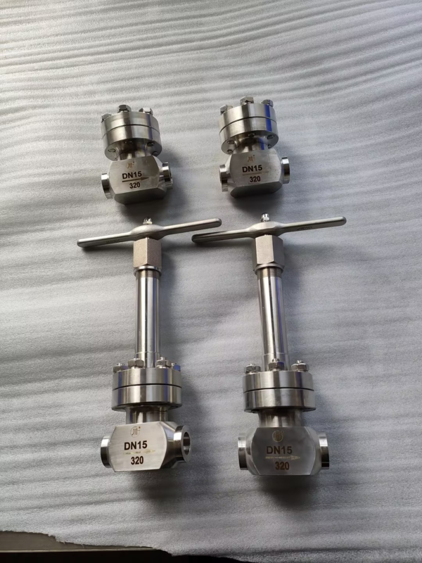 Cryogenic Globe Valve with 3/8''-4'' Size 5.0Mpa Pressure and DJ61F-50P Model for LNG/LOX Applications